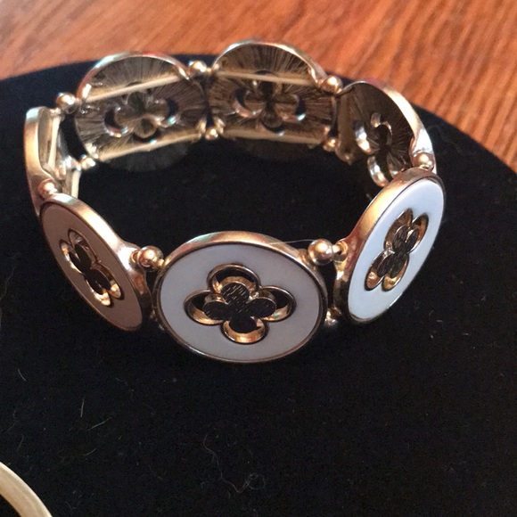 Set of stackable bracelets - Picture 2 of 3